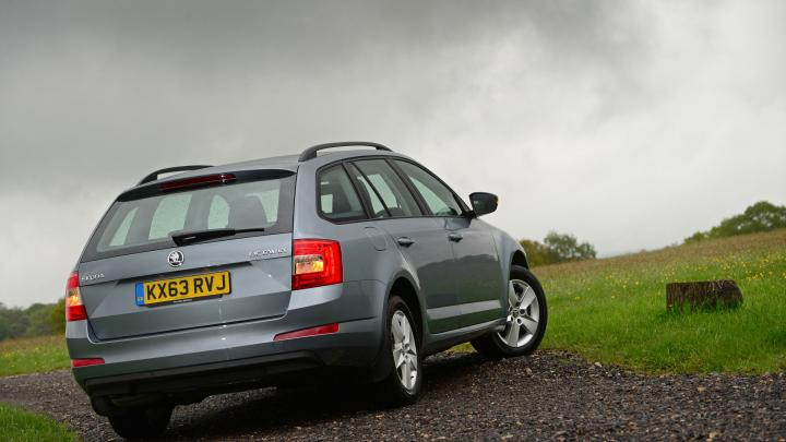 Skoda Octavia Estate - standard group vehicle